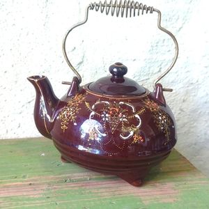REDWARE POTTERY Vintage Teapot W Legs and Wire Handle ~ EUC
